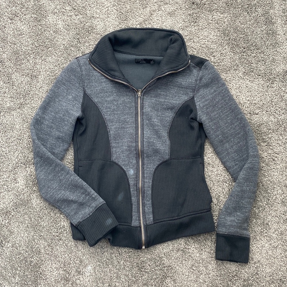 Prana zip up